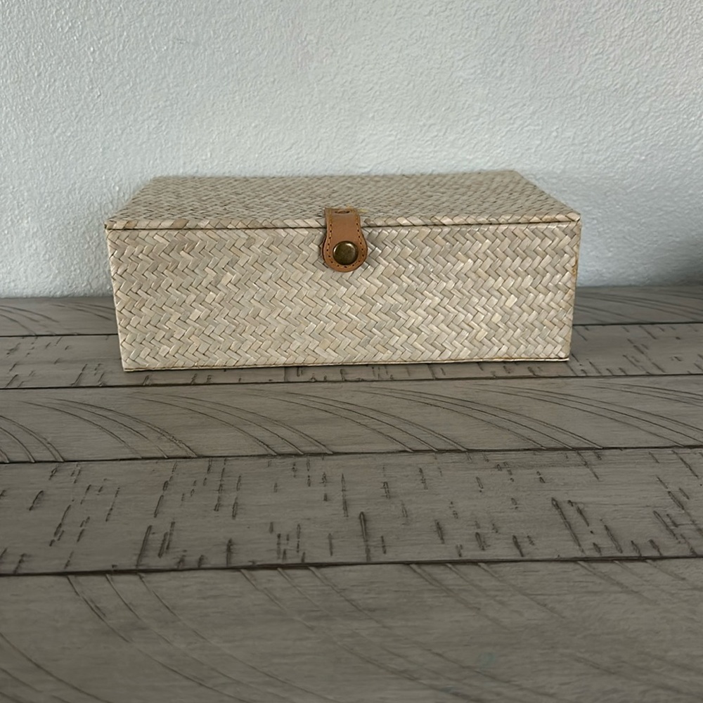 STUDIO MCGEE PANDAN ZIG ZAG WOVEN BOX - LARGE
